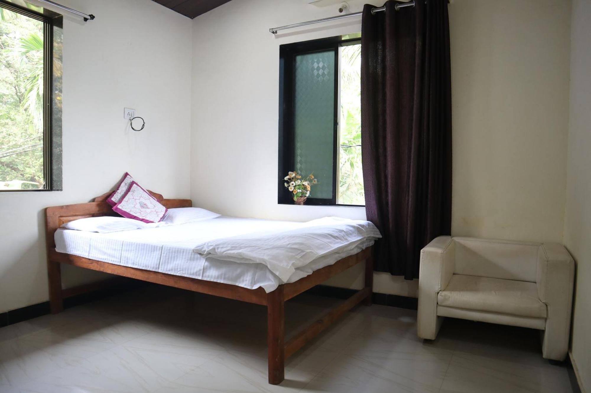 Gokul Cottage & Villa Revadanda Exterior photo